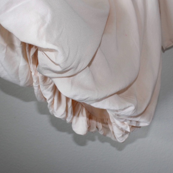 V-Neck Ruffled Dress - Picture 5 of 7